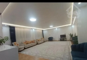 آپارتمان بابک مستقل پارکینگ سه ماشین و انباری