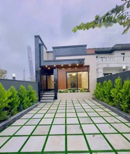 ویلا فلت با روف گاردن/سنددار