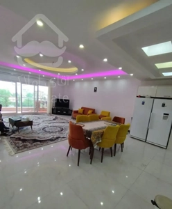 ۱۲۷متری شیک سنددار در رادیودریا