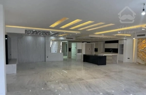مشتاق دوم / پنت هاوس / 565 متر / 4 پارکینگ