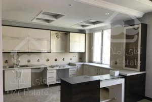 شمال هنگام/ ۱۳۵ متر ۳ خوابه/ تک واحدی