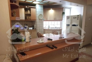 ولیعصر روبروی پارک ملت 135 متر