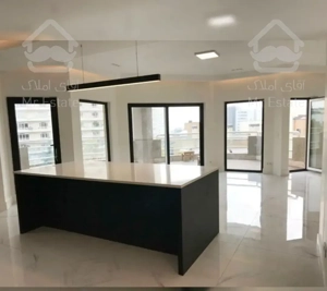 کاشانی ۱۹۵ متر ۳ خواب تک واحدی ۲ پارکینگ