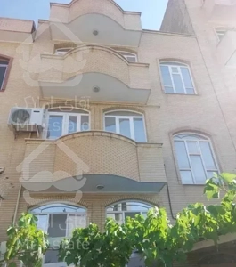 حیاط شخصی 147 متری - رشدیه/باغمیشه