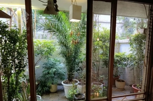 140 متر حیاط دار
