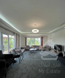 آپارتمان ۱۴۰ متری نوساز کریم آباد دو نبش رو به باغ