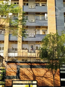 ۶۰ متر آلاله شرقی ۸ ساله رو به آفتاب