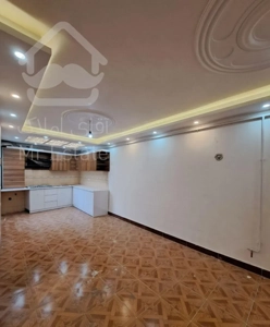 فروش آپارتمان ۲ خوابه طبقه بالادر حمیدیان