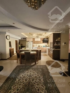 ۱۳۵ متر ۳خواب فول ۵ ساله رو به افتاب