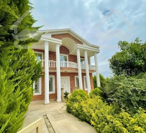 ویلاباغ ۶۵۰متری سنددار-با استخرداخل چمستان