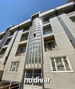 کاشانی بلوارتعاون 80متر 2خواب فول امکانات رهن کامل