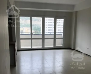 ٩٨ متر کلید نخورده جنب رزمال