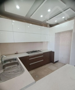 نارمک/۸۳ متر/میدان ۹۲/شیک و خوش نقشه