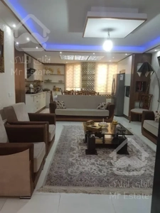 ٨١ متر / طبقه همكف / باسازى شده