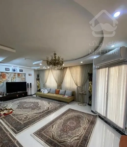 آپارتمان۱۲۰متری تک واحدی دو نبش خیابان امام رضا(ع)