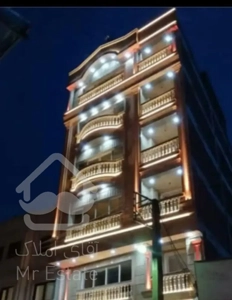 آپارتمان ۱۶۳ متری تک واحدی خ تهران ۷۰۰ م وام دار