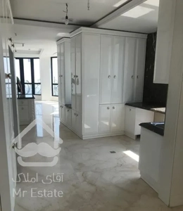 ۲۰۰متر۳خواب تراس قابل چیدمان ۲پارکینگ سندی