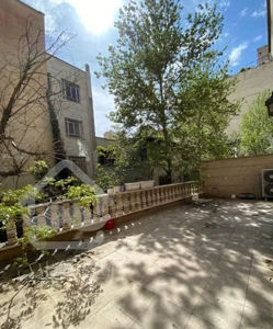 اپارتمان ۱۰۵ متر با ۳۰ متر تراس اختصاصی