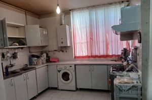 قائم.       ۷۰متری.     تک خواب