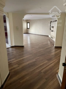 اجاره و رهن آپارتمان ولنجک 180  متر لاکچری