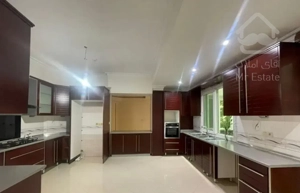 اجاره آپارتمان ۲۴۰ متر ۳خواب (تراس بزرگ) نیاوران