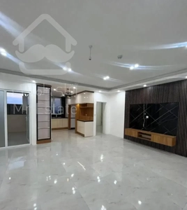 آپارتمان ۱۳۰ متری ۳ خوابه نوساز کلید نخورده