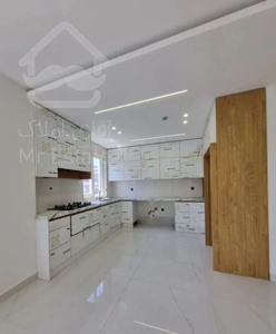(فروش واحد ۱۳۷ م نوساز دونبش محدوده خ تهران)