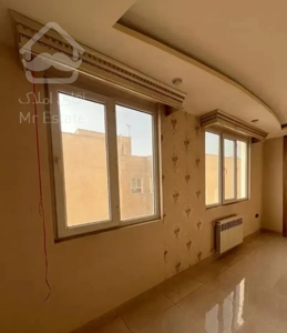 ۱۳۰متر ۲خ/۲پارکینگ سندی/پنجره های قدی رو به آفتاب