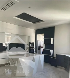 ۱۰۵ متر     دوخواب     سالن پرده خور      منطقه۵