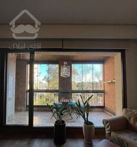 ۱۹۰متر/تراس چیدمانی/ویو باغ/۲پارکینگ/فروشنده واقعی