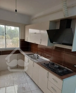 طبقه ۸۶ متری تک سقف غرق نور در جاده لیلاکوه