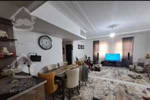 آپارتمان ۱۰۰ متری تمیز و خوش نقشه