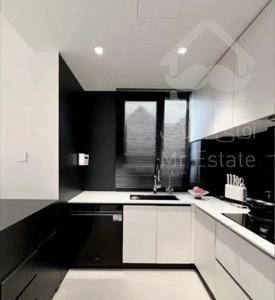 ۱۱۳متر نوساز/طبقات بالا/تراس رو‌به‌دریاچه/ویو ابدی