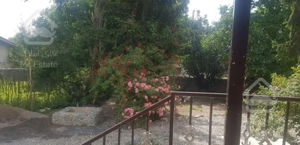 ویلاو باغ سنتی و دنج با سقف چوب روس و چوب جنگلی