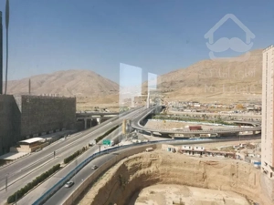 واحد۱۳۸متری دربهترین لوکیشن درشهرک راه اهن باسندتک برگ