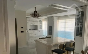 180 متر ،۱۳ساله فول مشاعات بازسازی شده