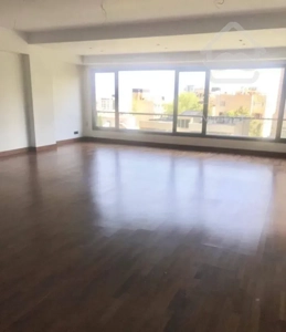 ۲۲۰ متر ، ۳ خواب ،زیر سیزدهم