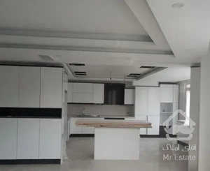 آپارتمان 197 متر واقع در بلوار گلاب