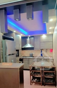 آپارتمان 105متری،دوخواب،گذر اصلی