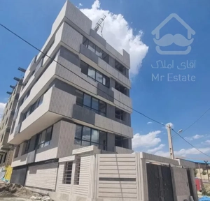 آپارتمان ۱۳۰ متری گیلاوند
