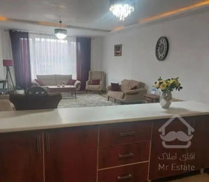 واحد نزدیک به میدان نماز