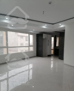 ۸۷ متر دو خواب ، قلهک