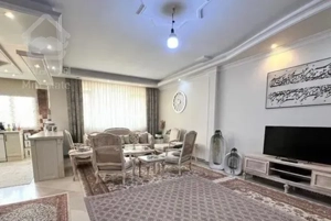 ۹۳متر  تک واحد پذیرایی پرده خور گلستان (خانم مهرجو