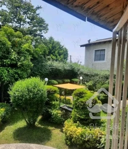 ویلا ۲۵۰ متر زمین و ۱۲۰ متر بنا داخل شهرک