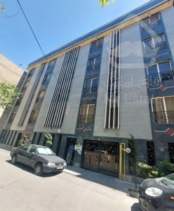 ۵۰متر / فول امکانات / بازسازی شده