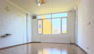 آپارتمان تکواحدی طبقه اول۷۰متر طلاب حاشیه وحید۱۶