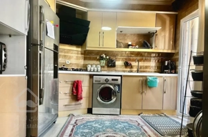 آپارتمان ۹۰ متری  آذر سوم