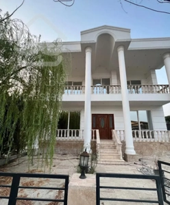 فروش ویلای شهرکی استخردار فول