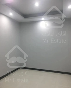 70متر // 2خواب // طبقه دو و نیم