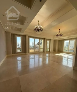 ۲۳۰ متر اپارتمان افتابگیر کلاسیک